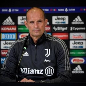 开云体育下载-阿莱格里：C罗若早走一个月 尤文现在会准备得更好